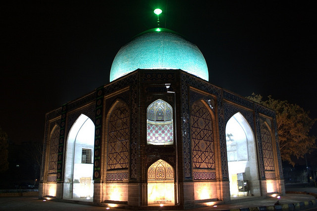 Green-Dome-Mashad-1383915467