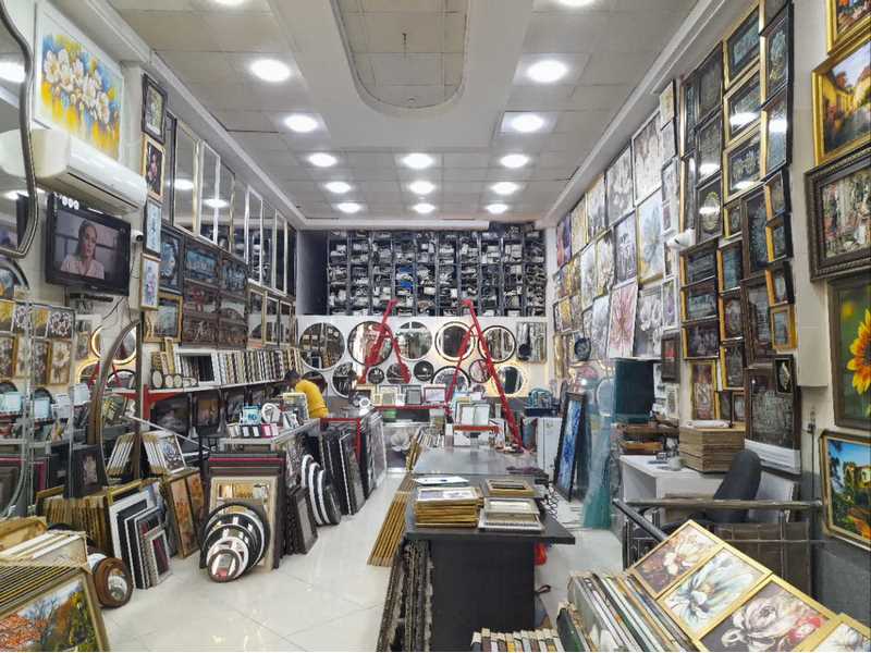 فروشگاه قاب سازی نفیس: زیبایی و کیفیت در هر قاب